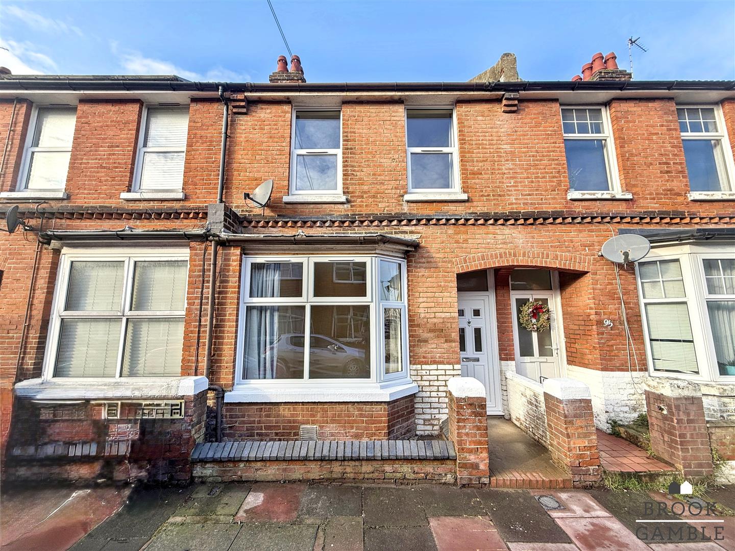 2 Bedroom House for Sale: £1,295. Sydney Road in Eastbourne, East Sussex